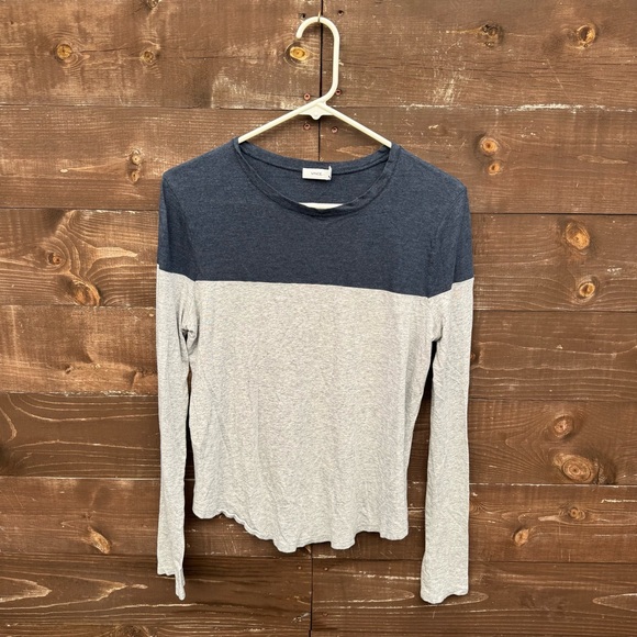 Vince Tops - Vince Long Sleeve Blue & Gray Top Size Small